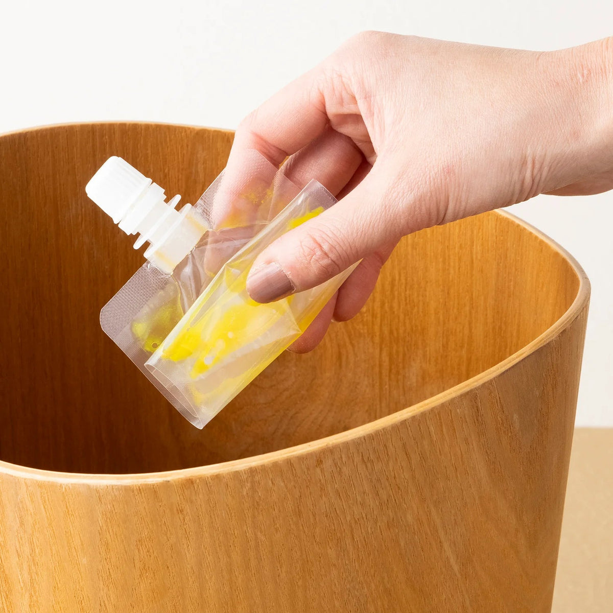 Some-Marche Pouch 50 ml - Knappnålen