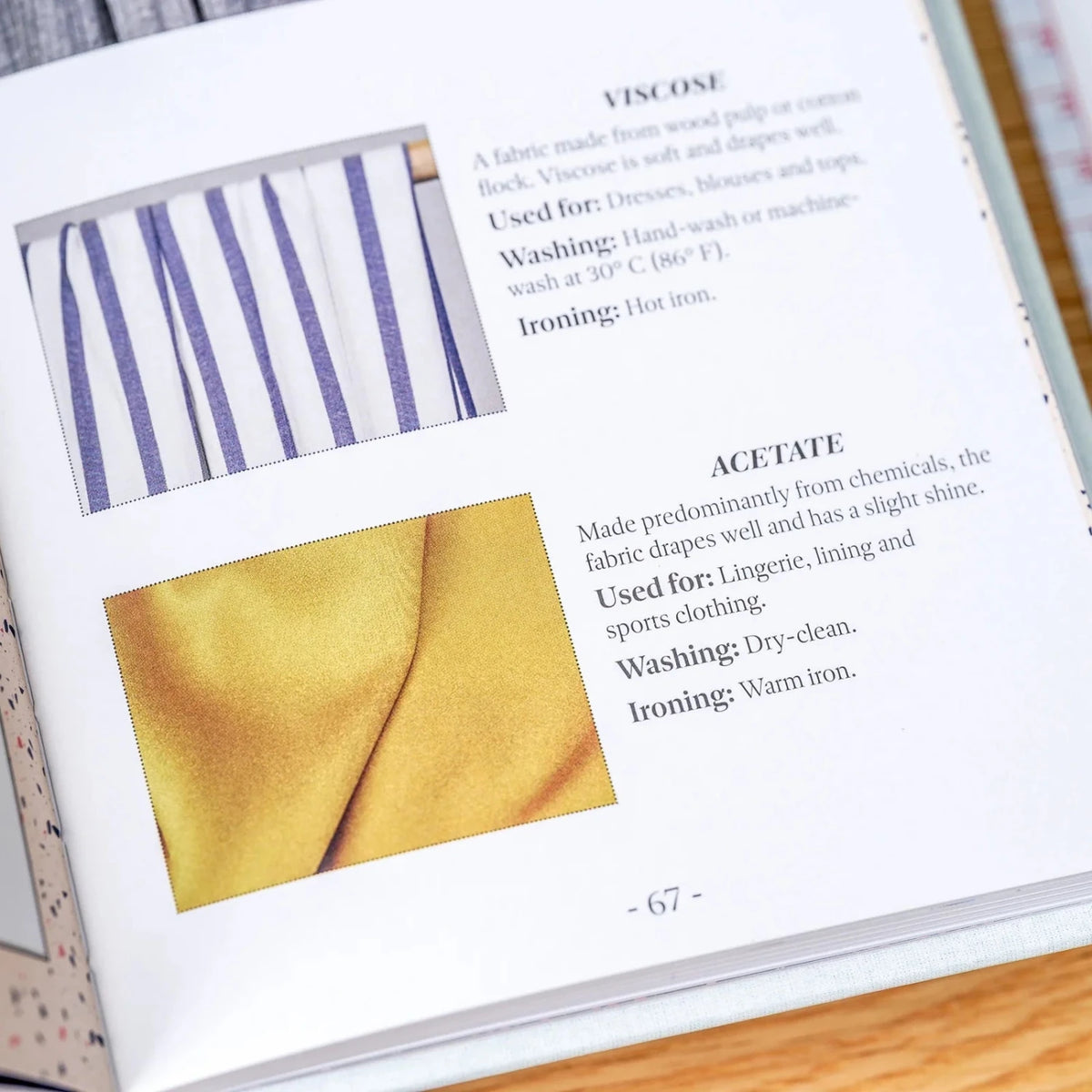 The Dressmaking Companion - Knappnålen
